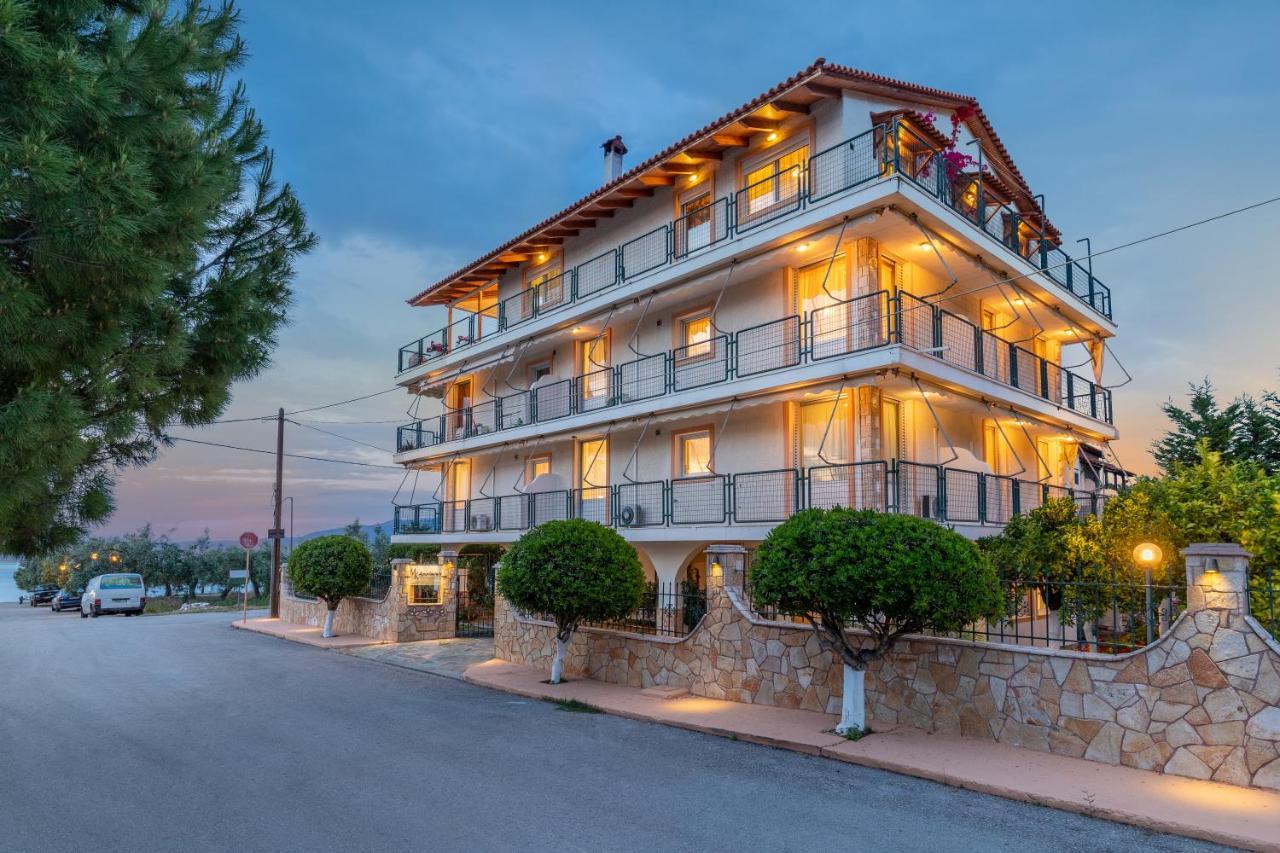 Apartahotel M K Arkítsa